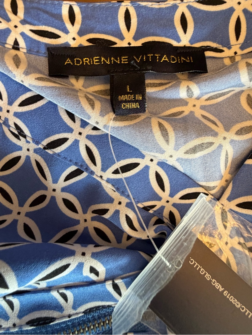 Adrienne Vittadini Blue and White Geometric V-Neck Tunic - Picture 6 of 7